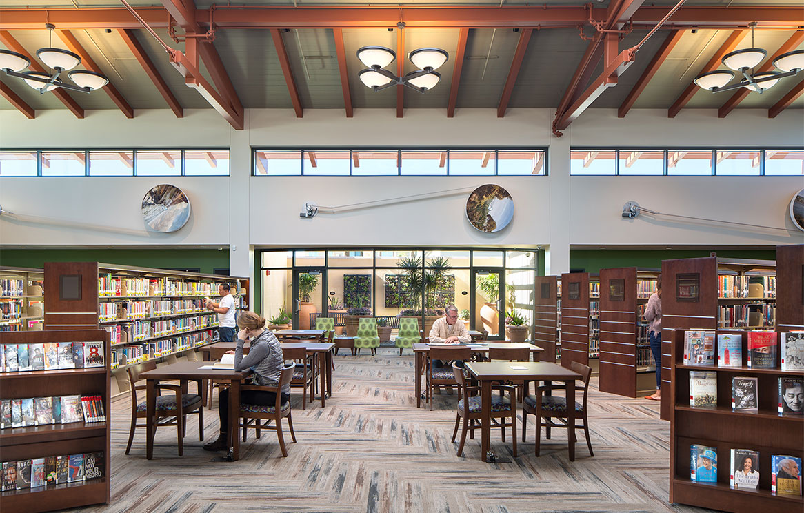 Mission Hills-Hillcrest/Knox Library Main Area & Outdoor Patio